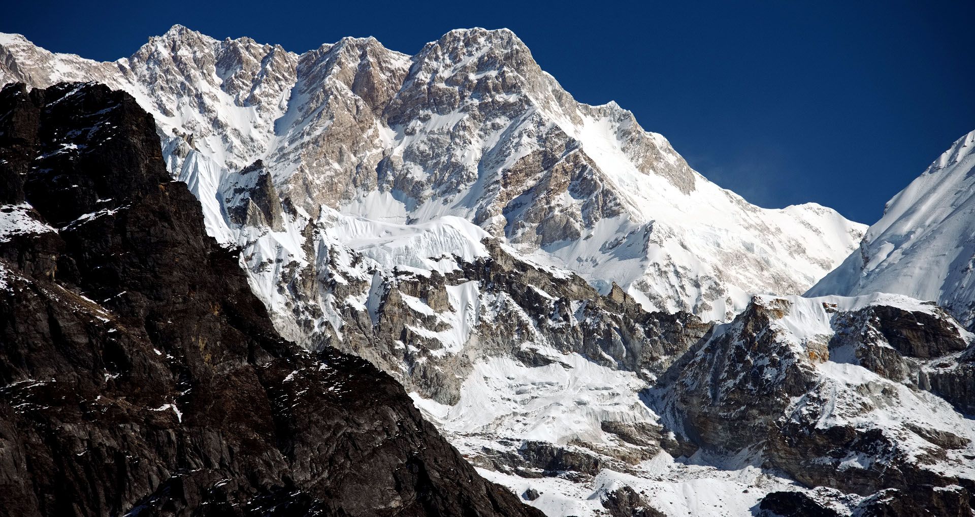 Kangchenjunga South Side from Oktang