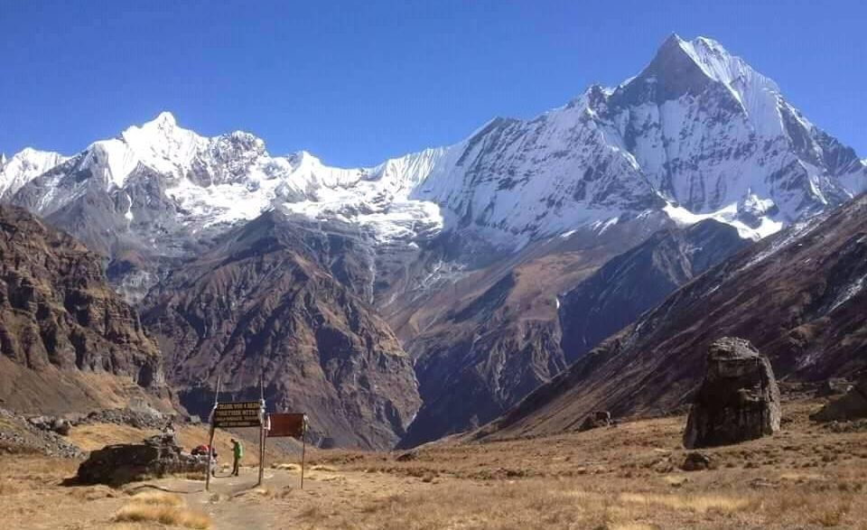 Gandarba Chuli and Macchapucchre on approach to the Sanctuary