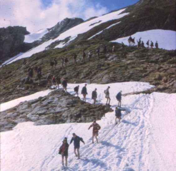 Descending from the Frunden Hut