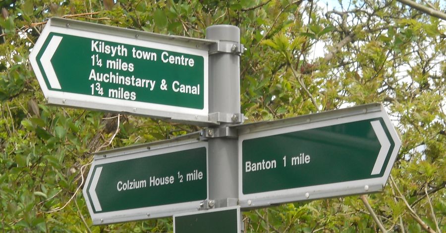 Signpost in Colzium Lennox Estate