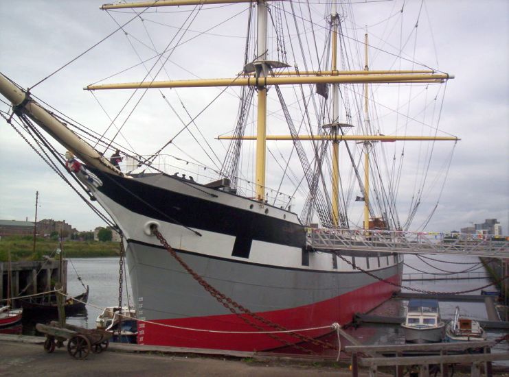 Tall Ship ( old sailing vessel ) at Broomielaw in Glasgow