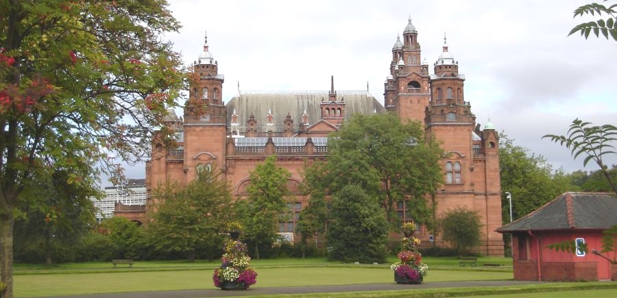 Glasgow Art Gallery and Museum from Kelvingrove Park