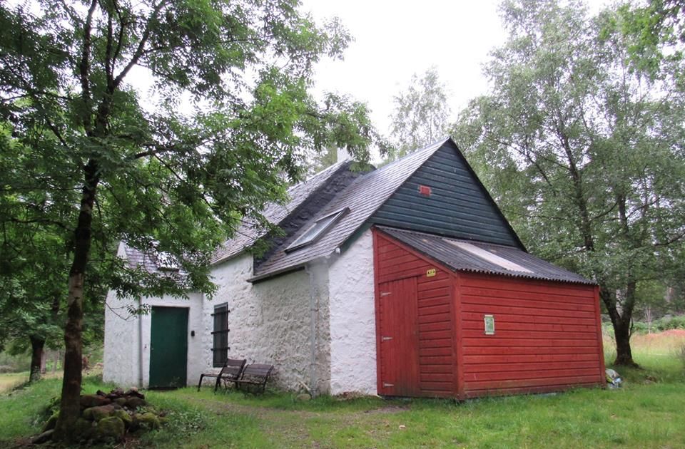 Inbhirfhaolain Bothy in Glen Etive