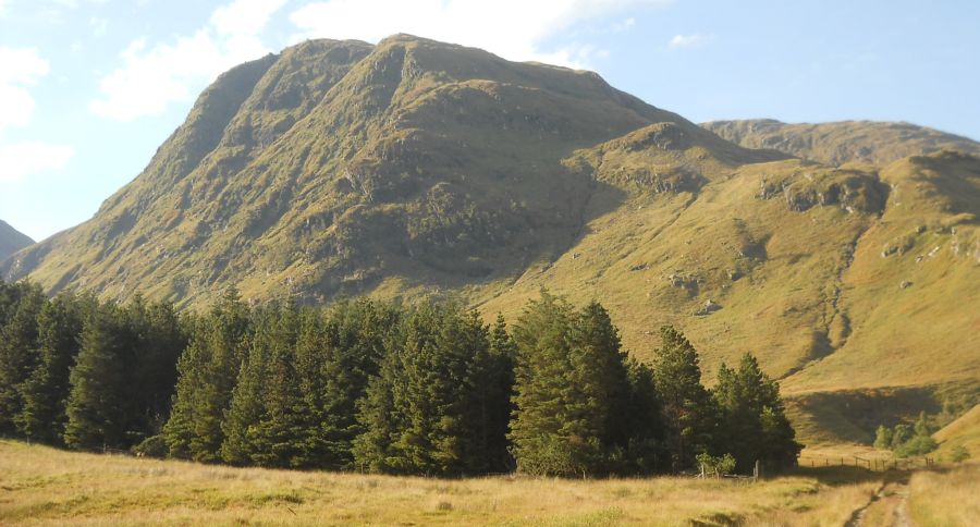 Creag Bhan - the summit of Meall Ligiche lies on a spur off Creag Bhan