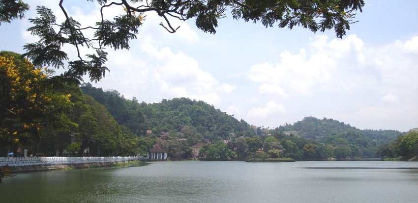 Boganbara Lake at Kandy