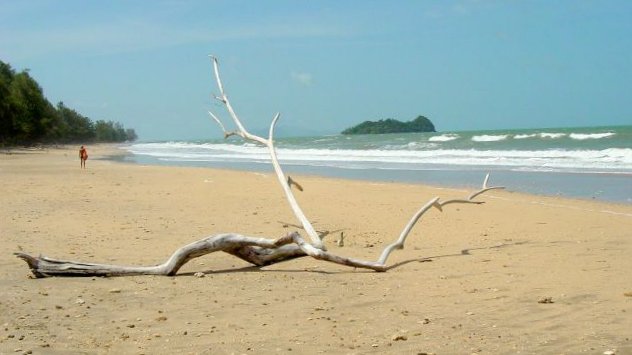 Beach on Ko Jum in Trang province in Southern Thailand