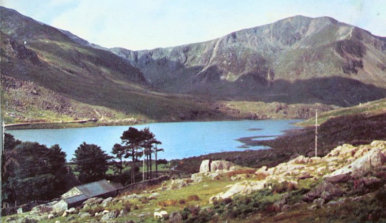 Y Garn and Lyn Ogwen in Wales